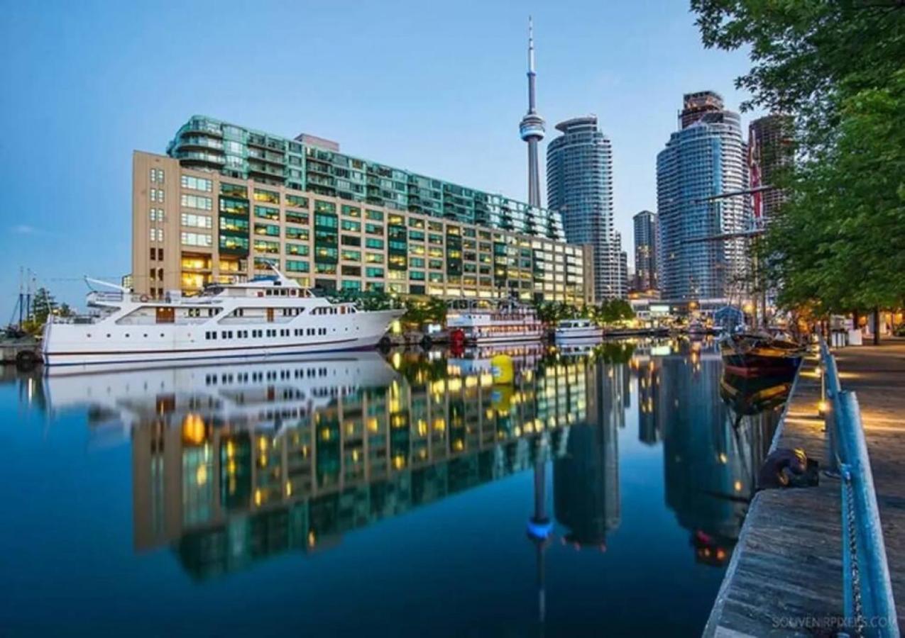 Skyline Waterfront 2Br Plus 2Ba Wparking Near Mtcc Toronto Esterno foto
